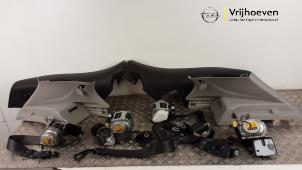 Begagnade Set med bältessträckare Opel Astra K 1.0 Turbo 12V Pris € 450,00 Marginaltabell erbjuds av Autodemontage Vrijhoeven B.V.