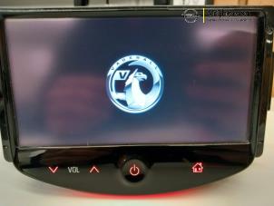 Gebruikte Radio module Opel Adam 1.2 16V Prijs € 100,00 Margeregeling aangeboden door Autodemontage Vrijhoeven B.V.