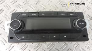 Gebruikte Radio module Opel Karl 1.0 12V Prijs € 100,00 Margeregeling aangeboden door Autodemontage Vrijhoeven B.V.