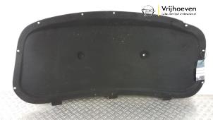 Używane Wygluszenie pokrywy silnika Opel Astra J (PC6/PD6/PE6/PF6) 1.4 Turbo 16V Cena € 100,00 Procedura marży oferowane przez Autodemontage Vrijhoeven B.V.