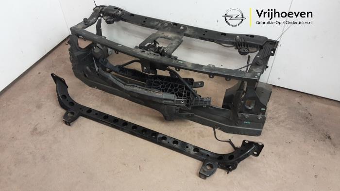 Front från en Opel Insignia Sports Tourer 1.6 CDTI 16V 136 2018