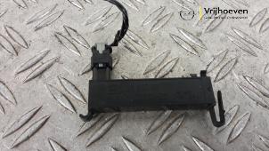 Begagnade Antenn, nyckelfri upplåsning Opel Insignia Sports Tourer 1.6 CDTI 16V 136 Pris € 20,00 Marginaltabell erbjuds av Autodemontage Vrijhoeven B.V.