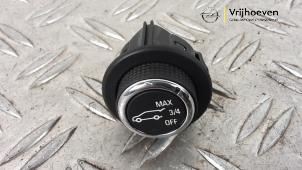 Begagnade Spak, baklucka Opel Insignia Sports Tourer 1.6 CDTI 16V 136 Pris € 20,00 Marginaltabell erbjuds av Autodemontage Vrijhoeven B.V.