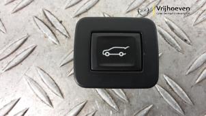 Begagnade Spak, baklucka Opel Insignia Sports Tourer 1.6 CDTI 16V 136 Pris € 75,00 Marginaltabell erbjuds av Autodemontage Vrijhoeven B.V.