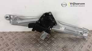 Begagnade Fönstermekanism för bakre dörr, 4-dörrars, höger Opel Insignia Sports Tourer 1.6 CDTI 16V 136 Pris € 125,00 Marginaltabell erbjuds av Autodemontage Vrijhoeven B.V.