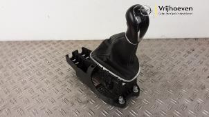 Gebruikte Versnellingspook Opel Astra K Sports Tourer 1.5 CDTi 122 12V Prijs € 50,00 Margeregeling aangeboden door Autodemontage Vrijhoeven B.V.