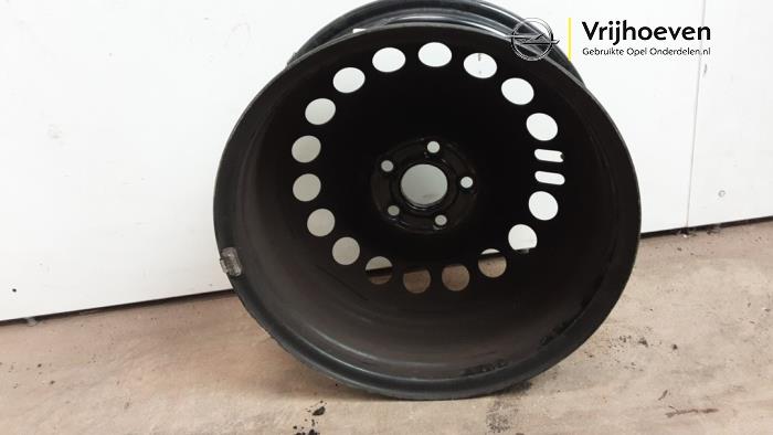 Jante d'un Opel Astra J (PC6/PD6/PE6/PF6) 1.3 CDTI 16V EcoFlex 2013