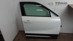 Używane Drzwi prawe przednie wersja 4-drzwiowa Opel Mokka 1.2 Turbo 12V Cena € 750,00 Procedura marży oferowane przez Autodemontage Vrijhoeven B.V.