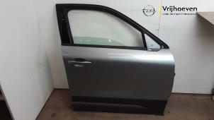 Używane Drzwi prawe przednie wersja 4-drzwiowa Opel Mokka 1.2 Turbo 12V Cena € 500,00 Procedura marży oferowane przez Autodemontage Vrijhoeven B.V.