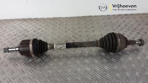 Gebruikte Steekas links-voor Opel Vivaro 2.0 CDTI 122 Prijs € 110,00 Margeregeling aangeboden door Autodemontage Vrijhoeven B.V.