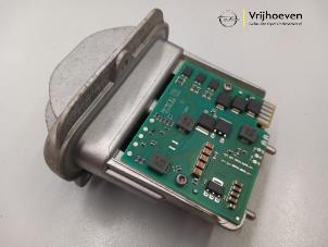 Begagnade LED-lampa Opel Astra K 1.5 CDTi 122 12V Pris € 90,00 Marginaltabell erbjuds av Autodemontage Vrijhoeven B.V.