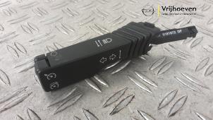 Gebruikte Cruise Control Bediening Opel Signum (F48) 2.2 direct 16V Prijs € 25,00 Margeregeling aangeboden door Autodemontage Vrijhoeven B.V.