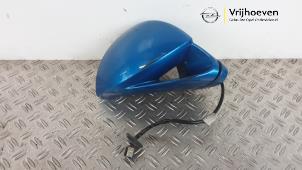 Gebruikte Buitenspiegel rechts Opel Corsa D 1.6i OPC 16V Turbo Prijs € 40,00 Margeregeling aangeboden door Autodemontage Vrijhoeven B.V.