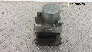 Begagnade ABS-pump Opel Corsa D 1.6i OPC 16V Turbo Pris € 250,00 Marginaltabell erbjuds av Autodemontage Vrijhoeven B.V.