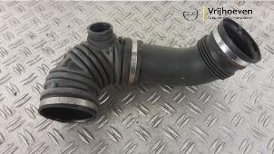 Begagnade Luftintagsslang Opel Corsa E 1.6 OPC Turbo 16V Pris € 40,00 Marginaltabell erbjuds av Autodemontage Vrijhoeven B.V.