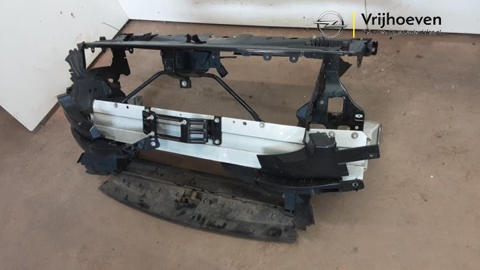 Front från en Opel Insignia Sports Tourer 2.0 GSi Turbo 16V 4x4 2017