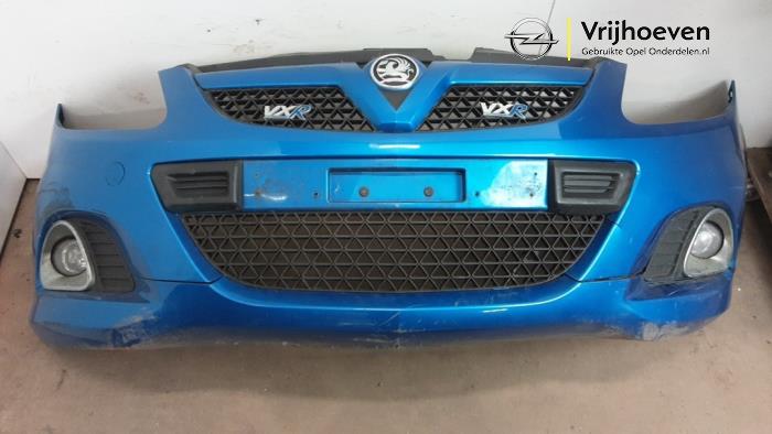 Voorbumper van een Opel Corsa D 1.6i OPC 16V Turbo 2008