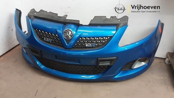 Voorbumper van een Opel Corsa D 1.6i OPC 16V Turbo 2008