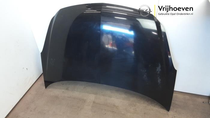 Motorhuv från en Opel Corsa D 1.4 16V Twinport 2008