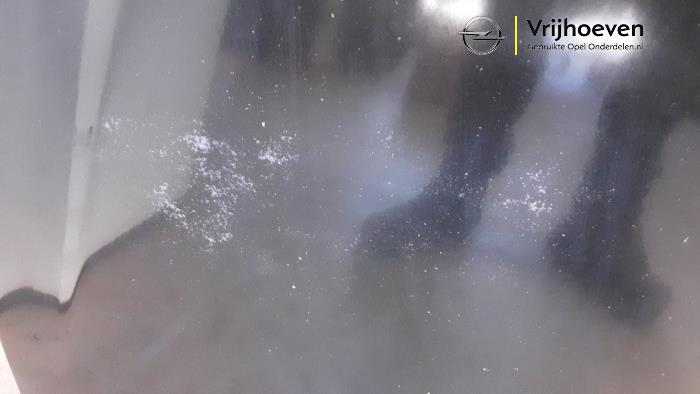 Motorhuv från en Opel Corsa D 1.4 16V Twinport 2008