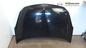 Begagnade Motorhuv Opel Corsa D 1.4 16V Twinport Pris € 75,00 Marginaltabell erbjuds av Autodemontage Vrijhoeven B.V.