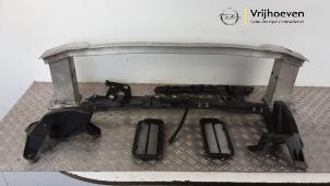 Begagnade Stötfångarram, bak Opel Insignia Sports Tourer 2.0 CDTI 16V Pris € 200,00 Marginaltabell erbjuds av Autodemontage Vrijhoeven B.V.
