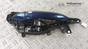 Gebruikte Deurgreep 4Deurs rechts-voor Opel Insignia Sports Tourer 2.0 CDTI 16V Prijs € 125,00 Margeregeling aangeboden door Autodemontage Vrijhoeven B.V.