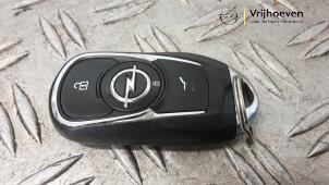 Gebruikte Sleutel Opel Insignia Sports Tourer 2.0 CDTI 16V Prijs € 50,00 Margeregeling aangeboden door Autodemontage Vrijhoeven B.V.