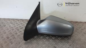 Gebruikte Buitenspiegel links Opel Astra H (L48) 1.6 16V Twinport Prijs € 65,00 Margeregeling aangeboden door Autodemontage Vrijhoeven B.V.