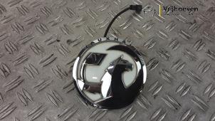 Usagé Commutateur hayon Opel Adam 1.2 16V Prix € 30,00 Règlement à la marge proposé par Autodemontage Vrijhoeven B.V.