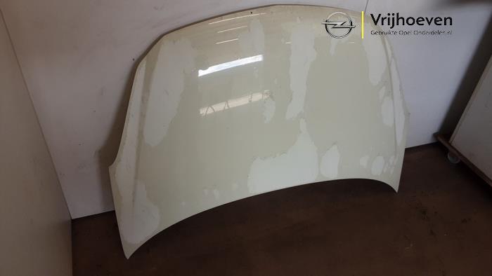 Motorhuv från en Opel Corsa D 1.4 16V Twinport 2011