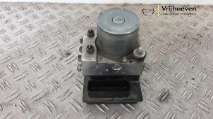 Begagnade ABS-pump Opel Corsa D 1.4 16V Twinport Pris € 500,00 Marginaltabell erbjuds av Autodemontage Vrijhoeven B.V.