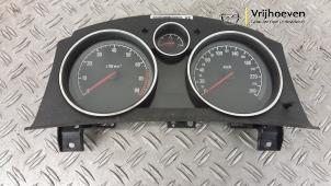 Używane Tablica rozdzielcza Opel Zafira (M75) 1.8 16V Ecotec Cena € 75,00 Procedura marży oferowane przez Autodemontage Vrijhoeven B.V.