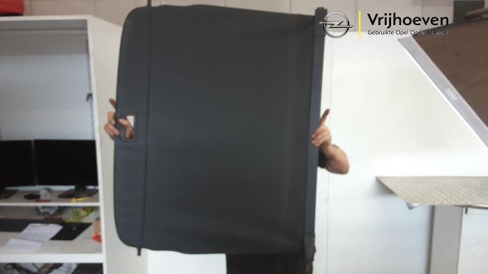 Dekzeil Bagageruimte van een Opel Astra J Sports Tourer (PD8/PE8/PF8) 1.6 Turbo 16V 2012