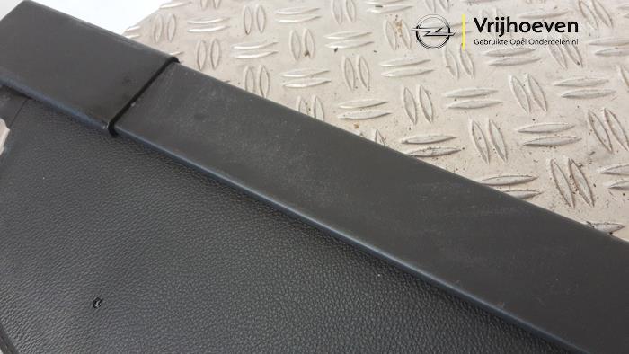 Dekzeil Bagageruimte van een Opel Astra J Sports Tourer (PD8/PE8/PF8) 1.6 Turbo 16V 2012