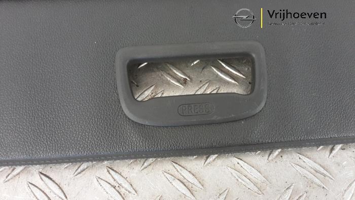 Dekzeil Bagageruimte van een Opel Astra J Sports Tourer (PD8/PE8/PF8) 1.6 Turbo 16V 2012