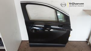 Gebruikte Portier 4Deurs rechts-voor Opel Crossland (X) 1.2 Turbo 12V Prijs € 850,00 Margeregeling aangeboden door Autodemontage Vrijhoeven B.V.