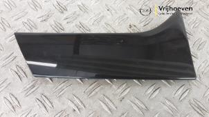 Gebruikte Sierlijst achterklep Opel Crossland (X) 1.2 Turbo 12V Prijs € 30,00 Margeregeling aangeboden door Autodemontage Vrijhoeven B.V.
