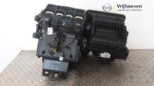 Gebruikte Kachelhuis Opel Mokka/Mokka X 1.7 CDTI 16V 4x4 Prijs € 350,00 Margeregeling aangeboden door Autodemontage Vrijhoeven B.V.