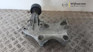 Używane Wspornik pradnicy górny Opel Vivaro 1.6 CDTI BiTurbo 120 Cena € 30,00 Z VAT oferowane przez Autodemontage Vrijhoeven B.V.