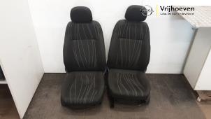 Gebruikte Interieur Bekledingsset Opel Corsa D 1.2 16V Prijs € 150,00 Margeregeling aangeboden door Autodemontage Vrijhoeven B.V.