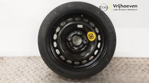 Usagé Roue galette Opel Karl 1.0 12V Prix € 80,00 Règlement à la marge proposé par Autodemontage Vrijhoeven B.V.