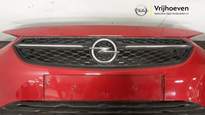 Voorbumper van een Opel Corsa F (UB/UH/UP) 1.2 Turbo 12V 100 2022