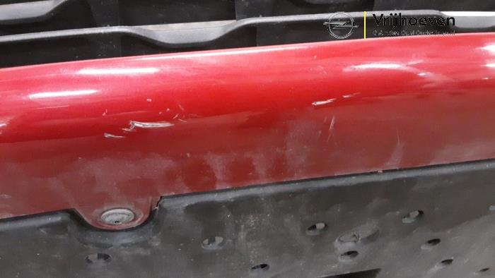 Voorbumper van een Opel Corsa F (UB/UH/UP) 1.2 Turbo 12V 100 2022
