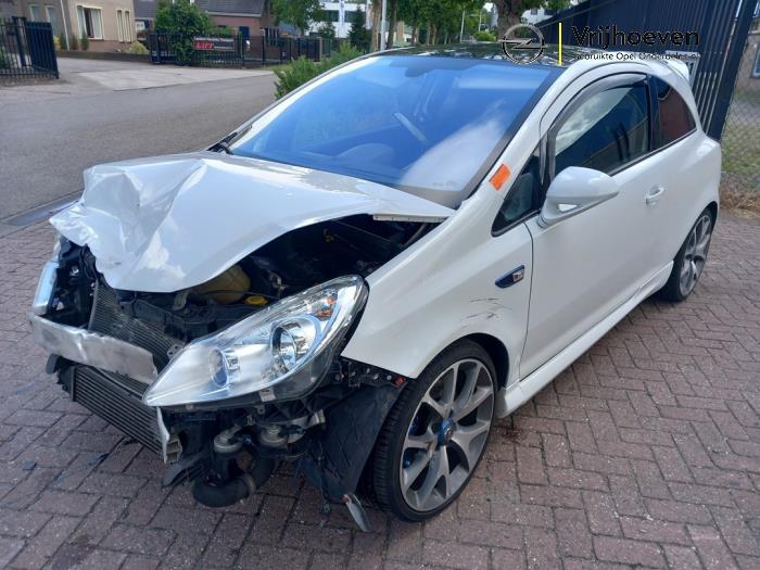 Motor från en Opel Corsa D 1.6i OPC 16V Turbo 2011