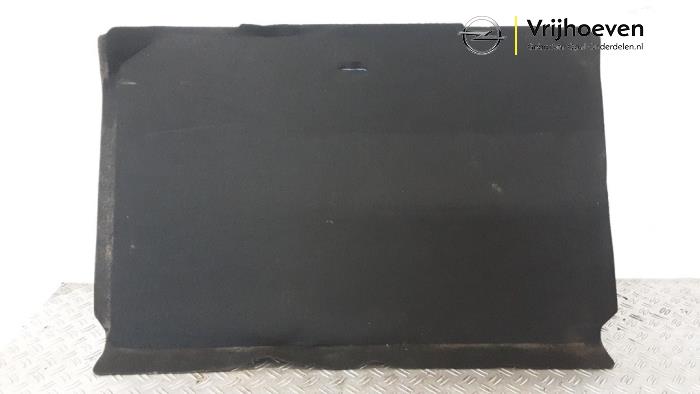 Golvpanel, lastområde från en Opel Corsa F (UB/UH/UP) 1.2 Turbo 12V 100 2024