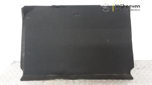 Begagnade Golvpanel, lastområde Opel Corsa F (UB/UH/UP) 1.2 Turbo 12V 100 Pris € 80,01 Inklusive moms erbjuds av Autodemontage Vrijhoeven B.V.