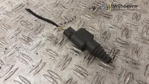 Gebruikte Schakelaar (diversen) Opel Corsa E 1.4 Turbo 16V Prijs € 40,00 Margeregeling aangeboden door Autodemontage Vrijhoeven B.V.