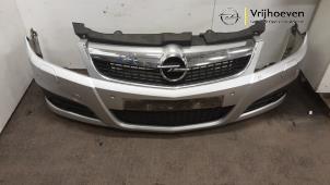 Begagnade Främre stötfångare Opel Vectra C Caravan 2.2 DIG 16V Pris € 250,00 Marginaltabell erbjuds av Autodemontage Vrijhoeven B.V.