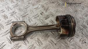 Begagnade Kolv Opel Crossland (X) 1.2 Turbo 12V Pris € 50,00 Marginaltabell erbjuds av Autodemontage Vrijhoeven B.V.